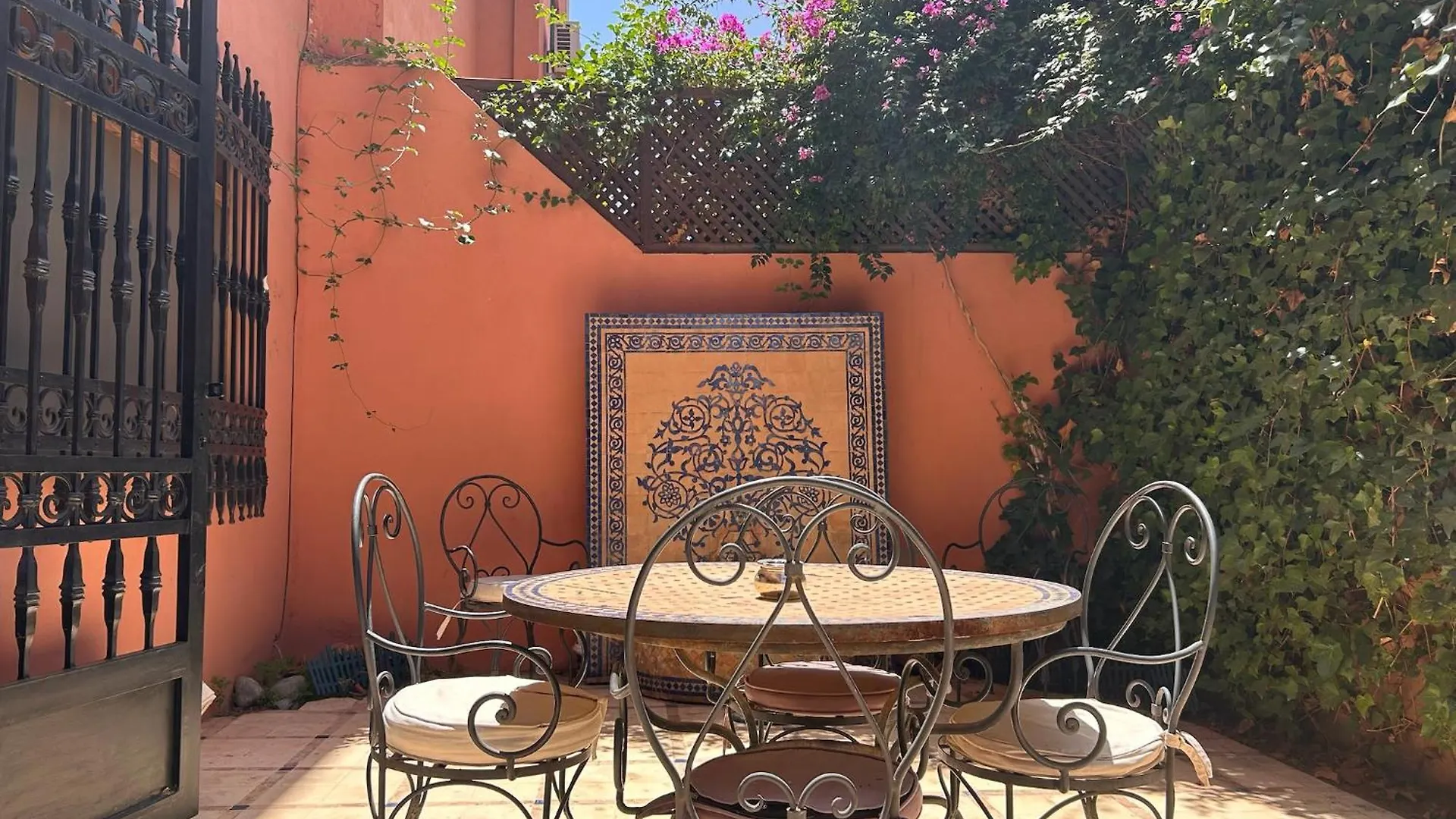 Villa Targa Piscine 10 Minutes Du Centre - Ark Realty Marrakesh